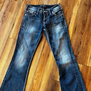 Silver Jeans Co Women’s 27 x 32 Suki Surplus Bootcut Jeans Button Flap